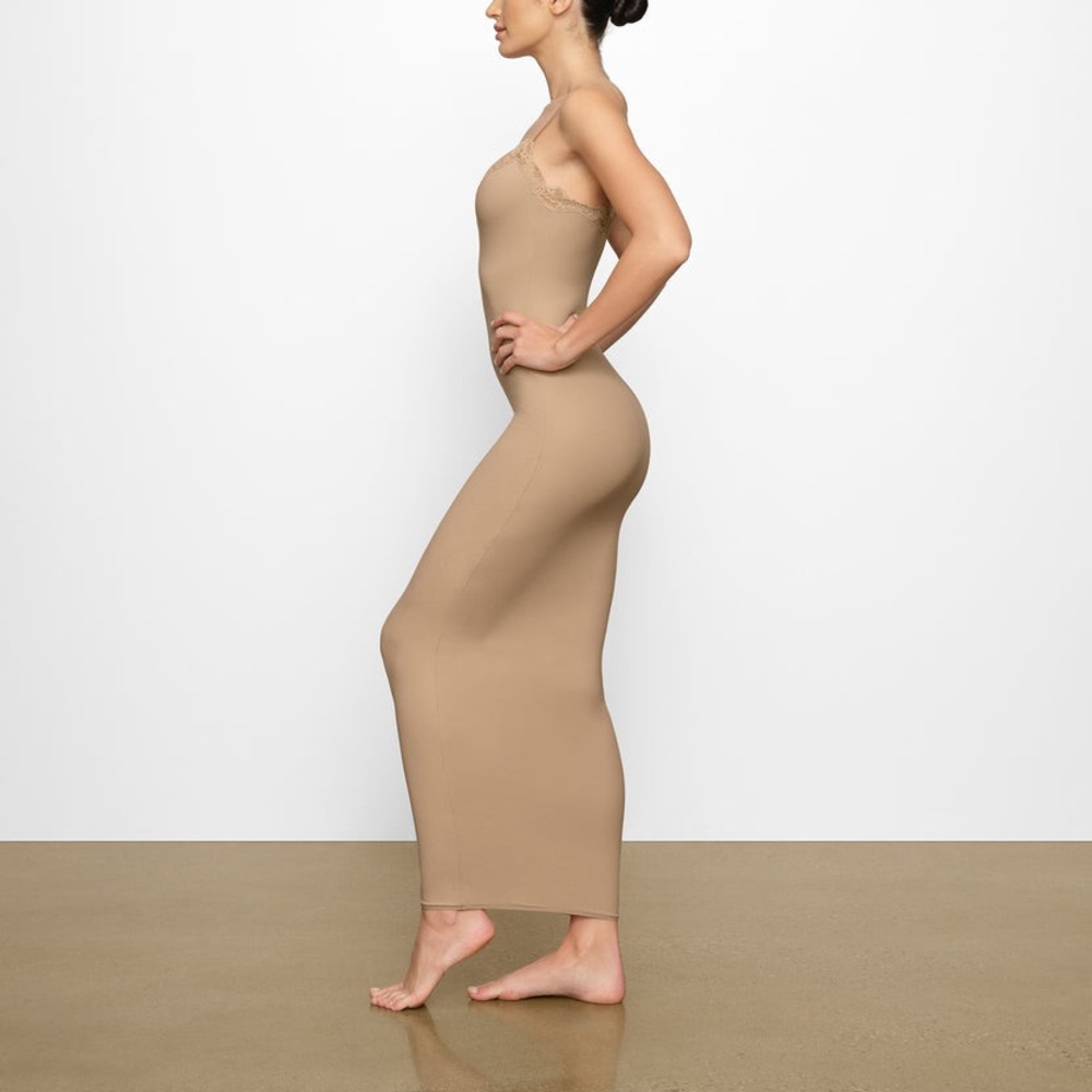 NWT SKIMS fits everybody lace long slip dress - Picture 2 of 6